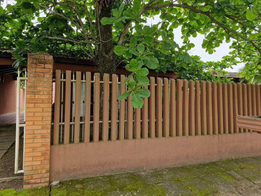 Quarto Para Quatro Pessoas A Duas Quadras Da Praia - Balneario Saint Etienne - Matinhos Bagian luar foto